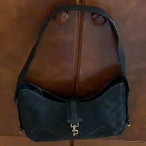 Gucci compact shoulder bag